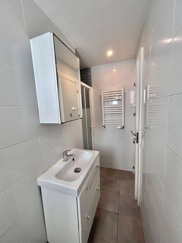 Salles de bain - Characterful Flat with Patio View in Vitoria
