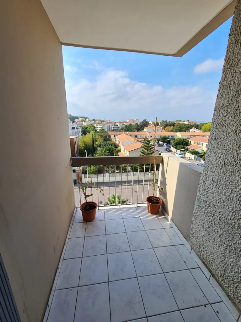 Rõdu - Studio with Balcony in Les Platanes, Perpignan