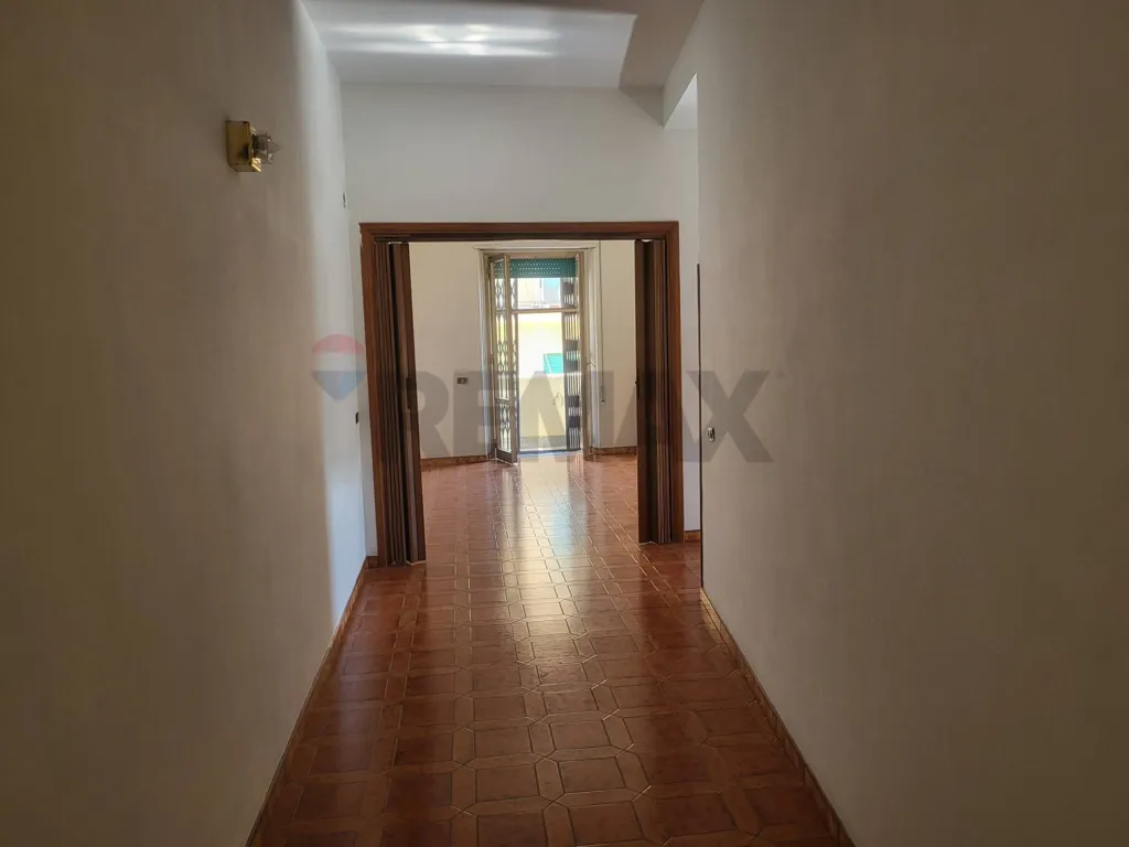 Esik - Second Floor Flat with Balcony in Anzio Centre