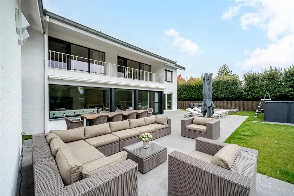 Terrass - Luxury Villa with Pool in Staden