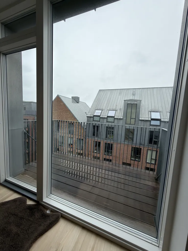 Balkon - Modern Apartment with Balcony in Valby