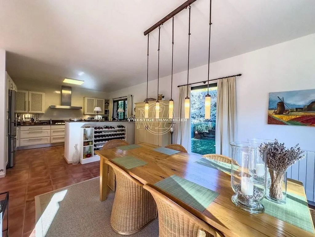 Salle à manger - Luxury Villa with Golf Views in Navata