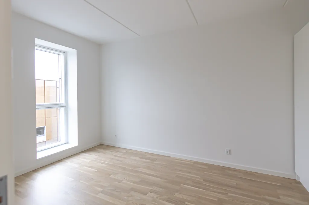 Stanze - Four-Room Apartment with Balcony in Hillerød