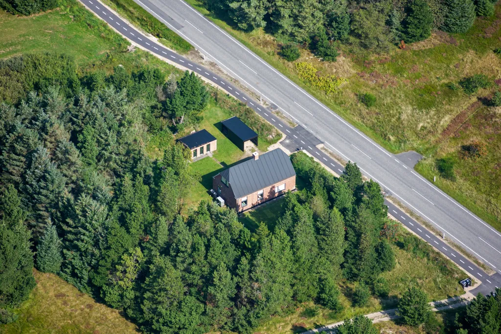 Vue aérienne - Renovated Red Brick Villa with Water View