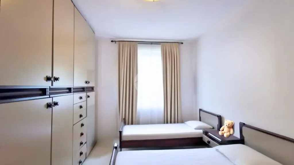 Chambres - Four-Room Apartment with Balcony in Lucera