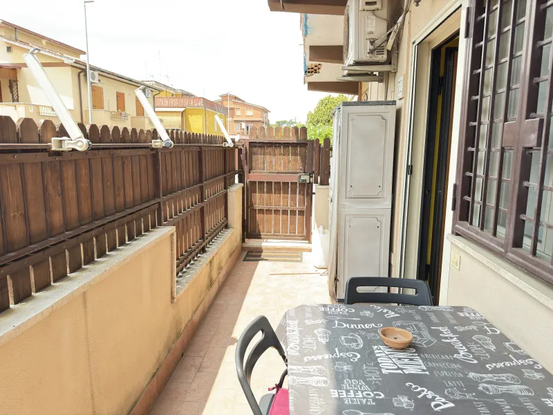Terrass - Bifamiliar Villa with Balcony in Salisano