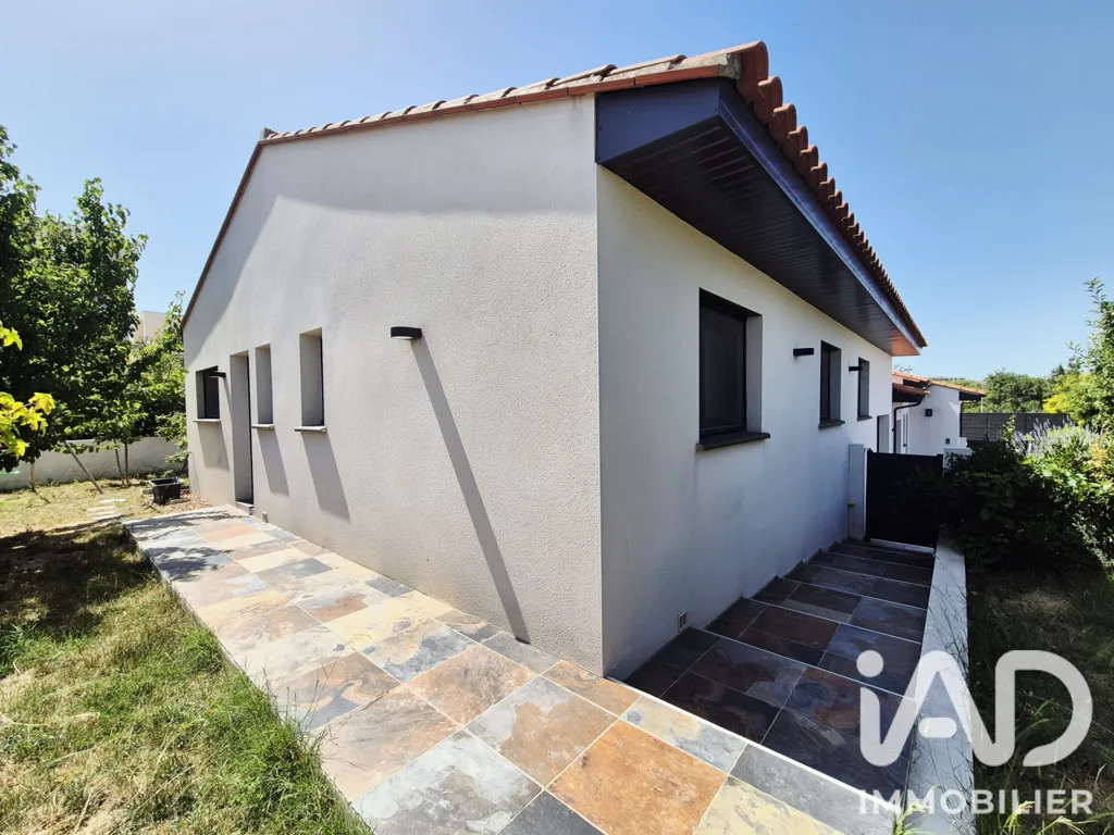 Exterior - Recent House with Garden in Perpignan