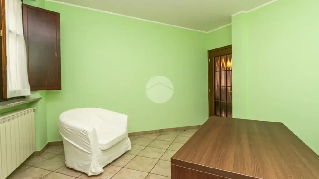 Office - Apartment with Balcony in Giaveno Centre