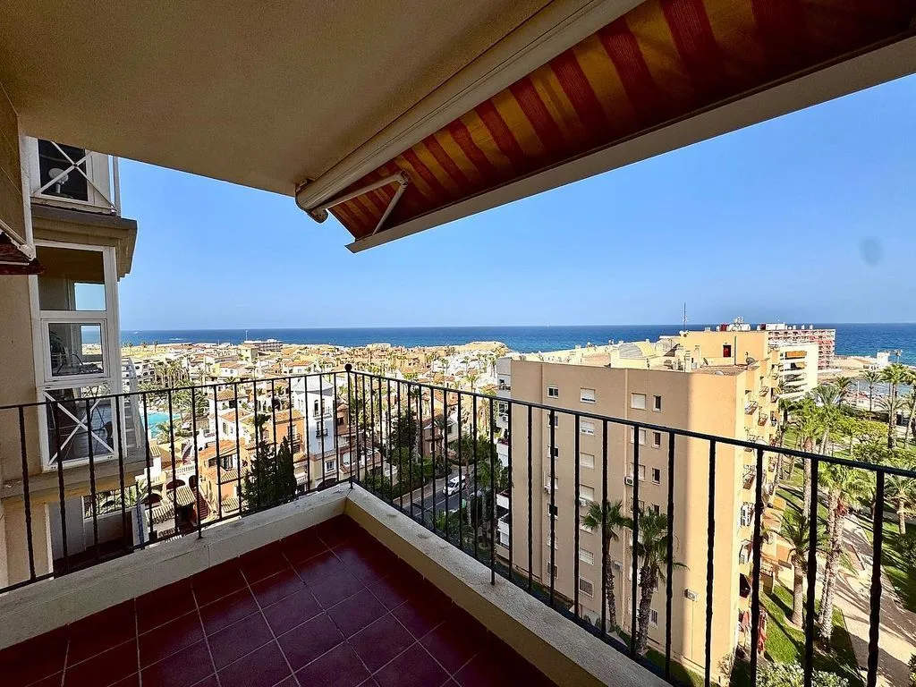 Balcon - Seaside Apartment with Pool in Torrevieja