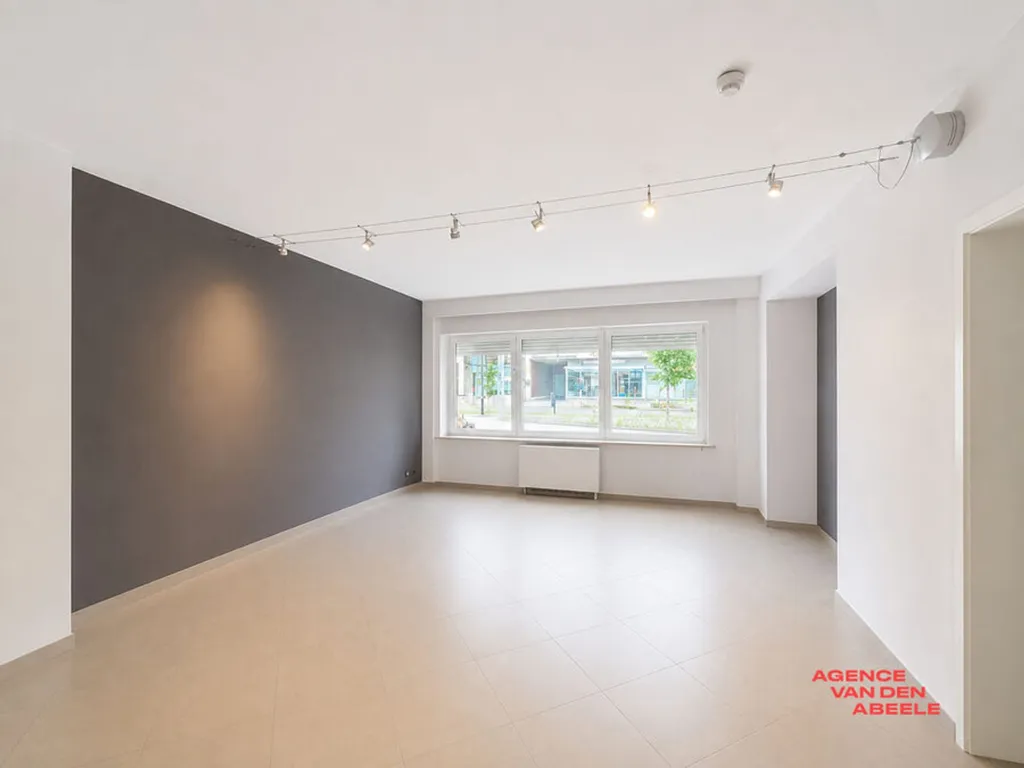 Pièces - Appartement Rénové au Centre de Bruges