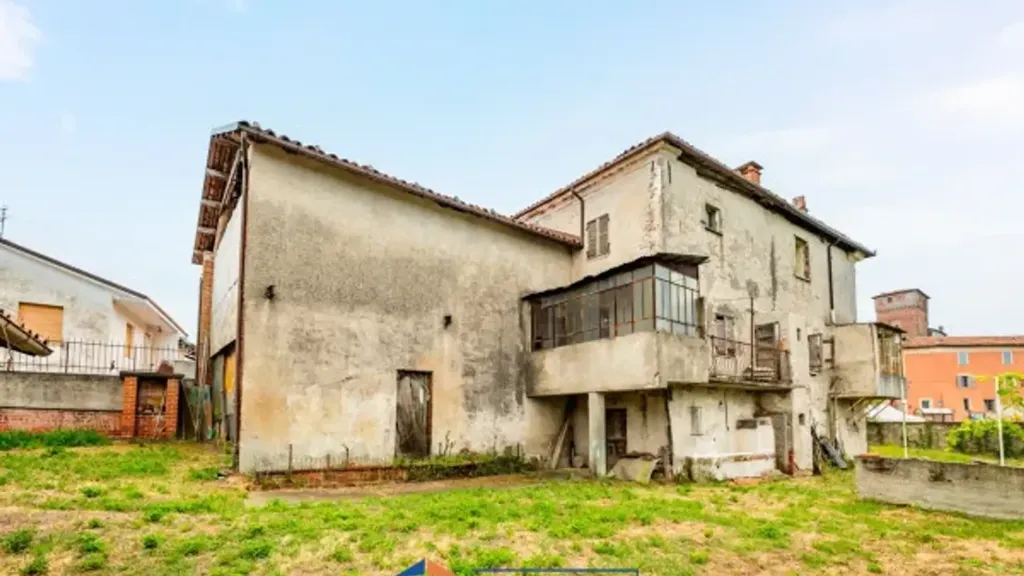 Exterior - Rustic House with Garden in Cigliè