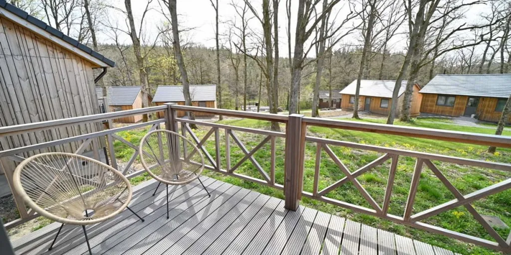 Rõdu - Chalet with Terrace in Somme-Leuze