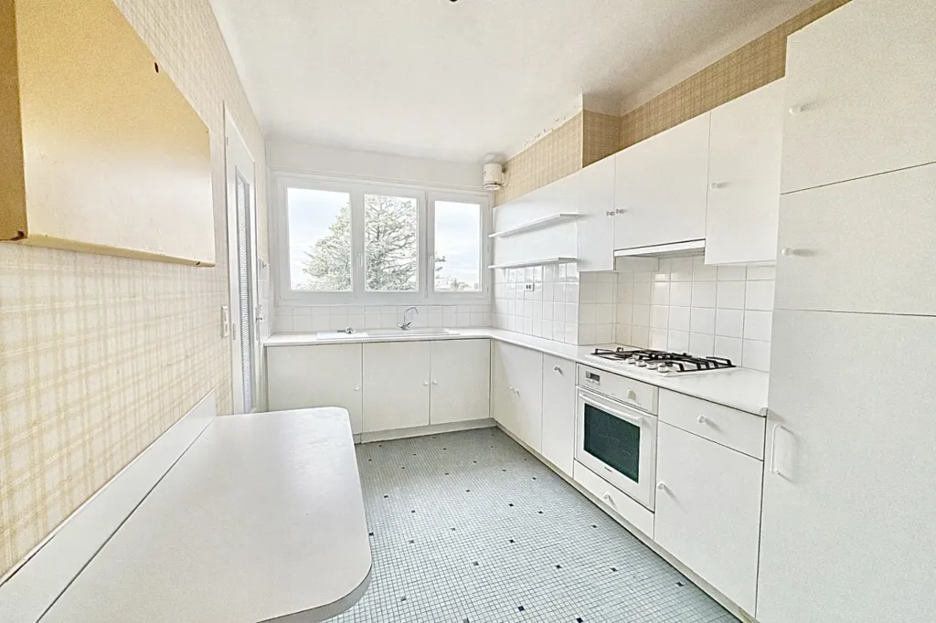 Köök - Apartment with Balcony in Nantes