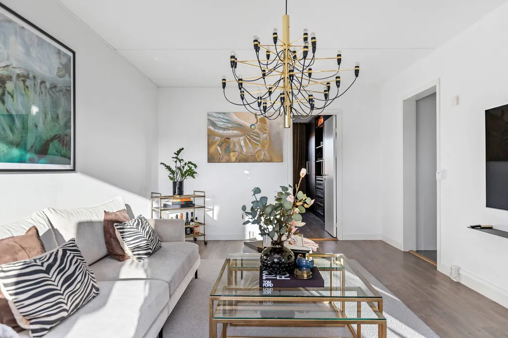 Séjour - Renovated Apartment with West-Facing Balcony in Göteborg