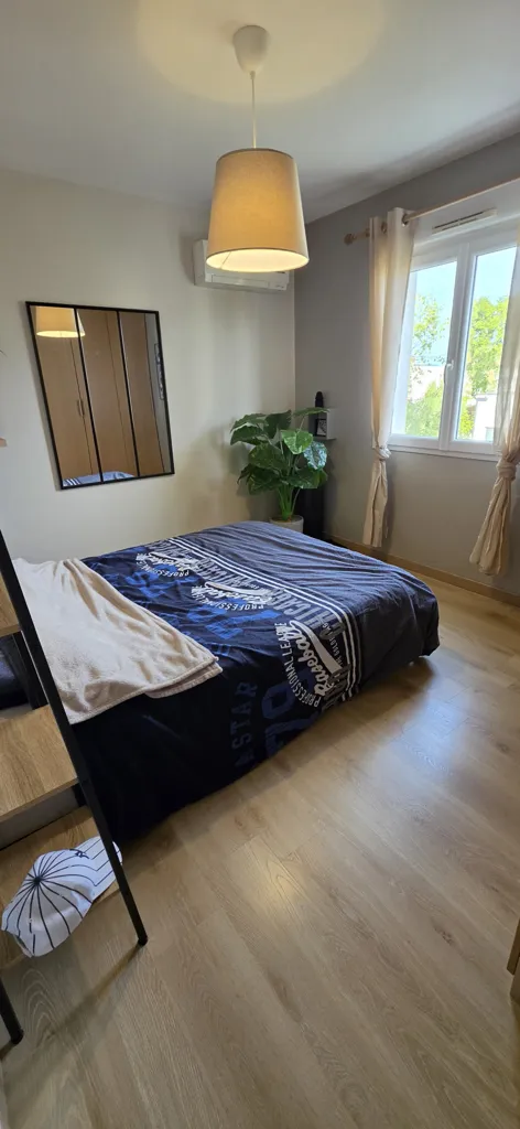 Bedrooms - Villa with Pool and Garden in Candillargues
