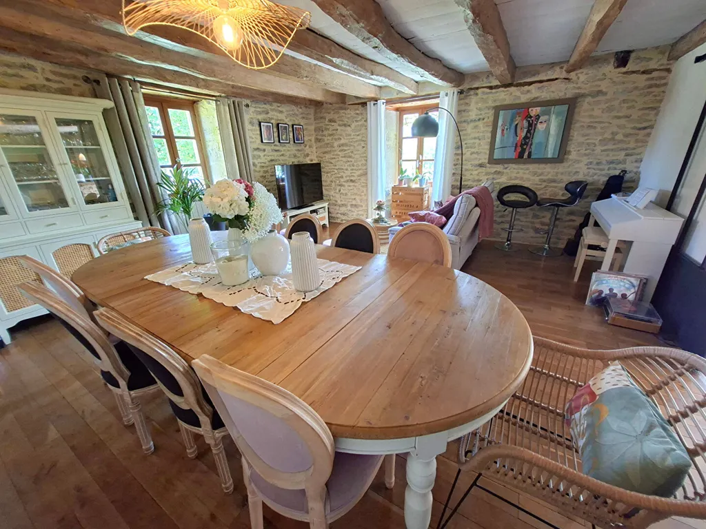 Söögituba - Prestigious Hamlet with Pool in Quercy