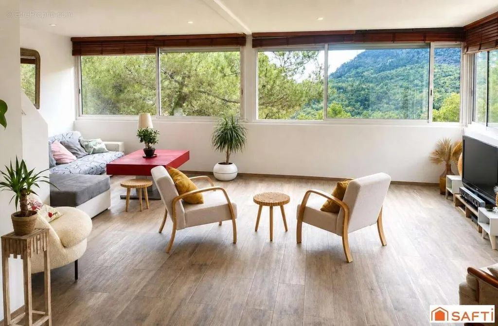 Soggiorno - Duplex with Terrace and Pool in Tourrette-Levens