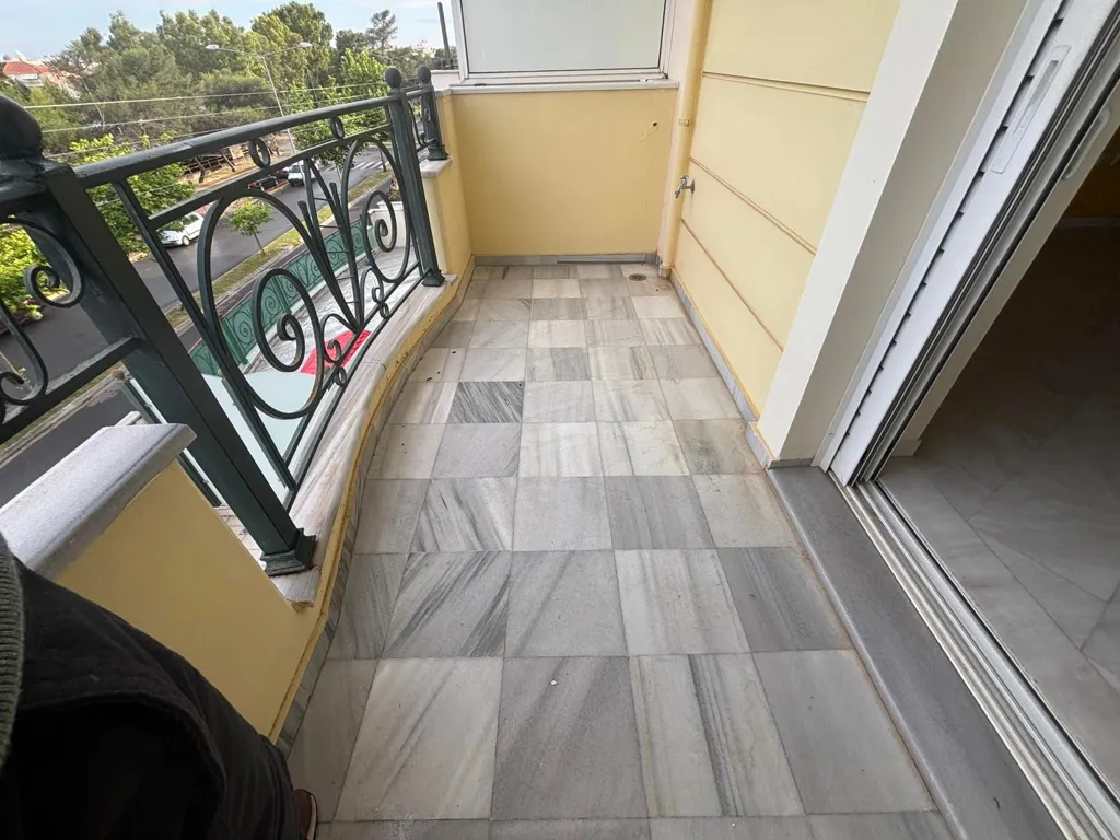 Balcone - Modern Apartment with Mountain View in Athens