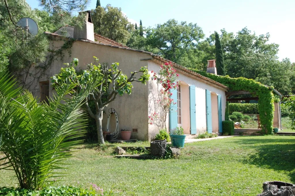 Välivaade - Villa with Village View in Grimaud