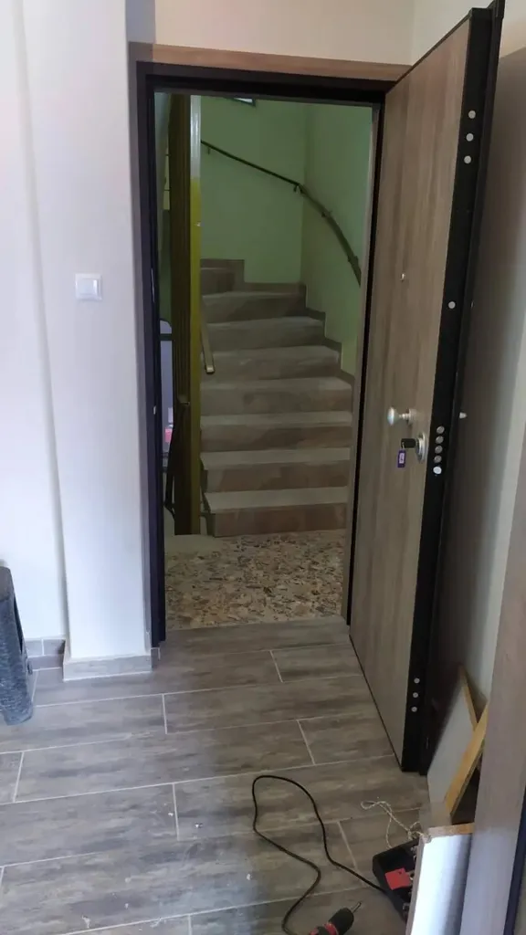 Esik - Flat with City and Mountain Views in Korydallos