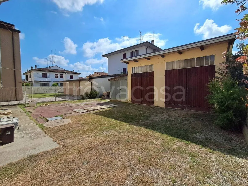 Giardino - Traditional Villa with Courtyard in Lugo