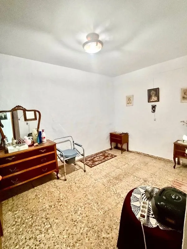 Chambres - Semi-Detached House with Terrace in Alcaudete