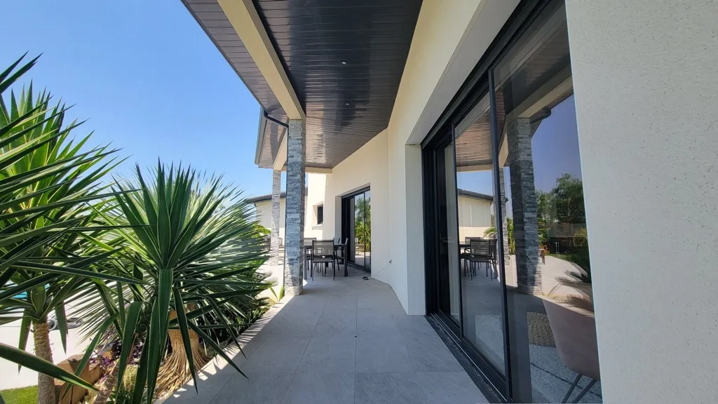 Terrasse - Villa d'Architecte avec Piscine à Tourbes