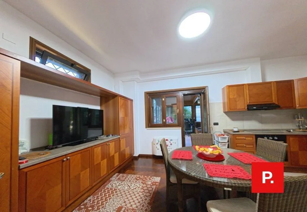 Salle à manger - Terraced Villa with Private Garden in Caserta