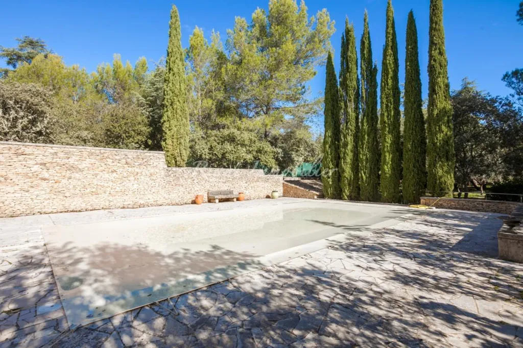 Bassein - House with Pool and Luberon View in Cabrières-d'Avignon
