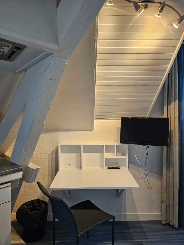 Bureau - Studio en Centre-ville à Aix-les-Bains
