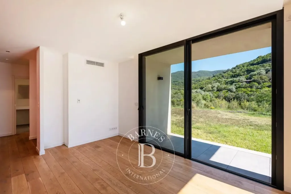 Pièces - Villa Vue Mer dans un Domaine Privé à Porticcio