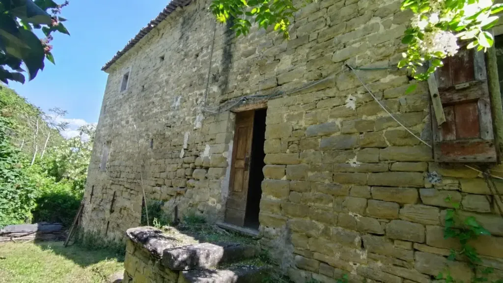 Exterior - Rustic Stone Cottage with Forest Access in Galeata