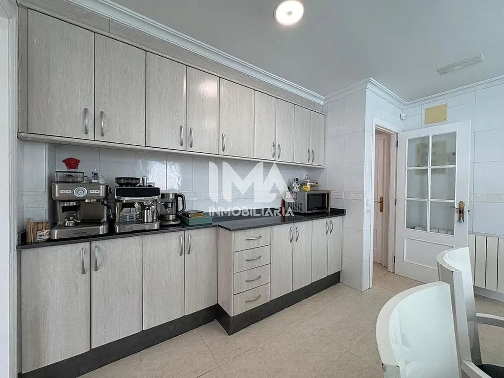Kitchen - Chalet with Pool and Terrace in Montepilar