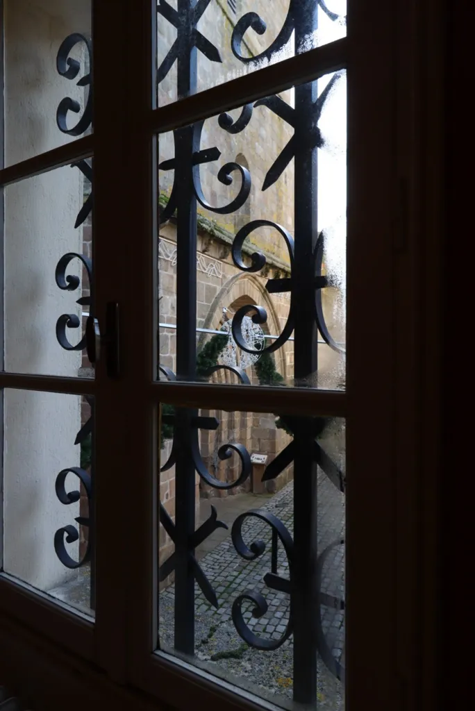 Rooms - Historic House with Commercial Space in Magnac-Laval