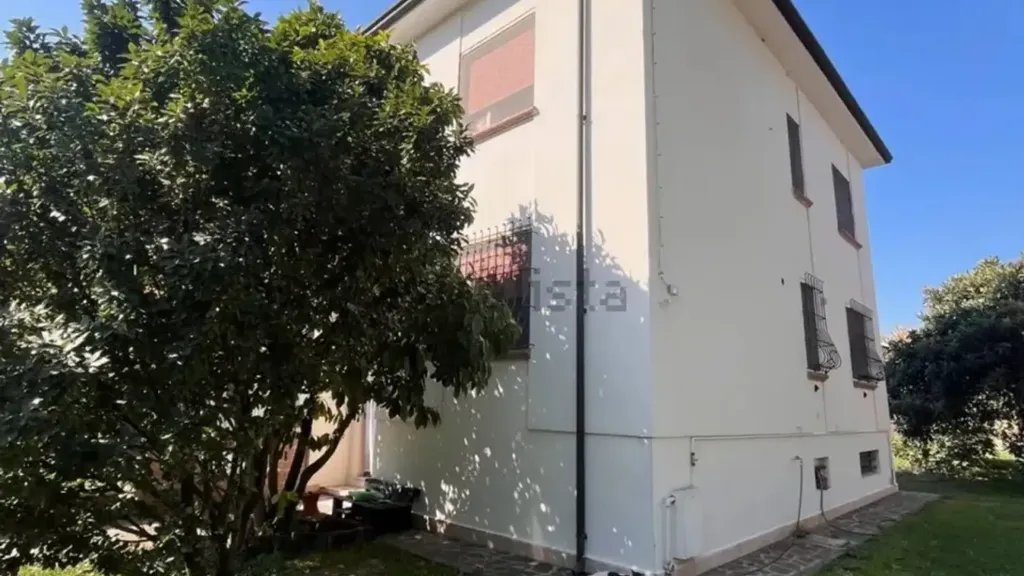 Esterno - Bifamily Villa with Garden in Suzzara