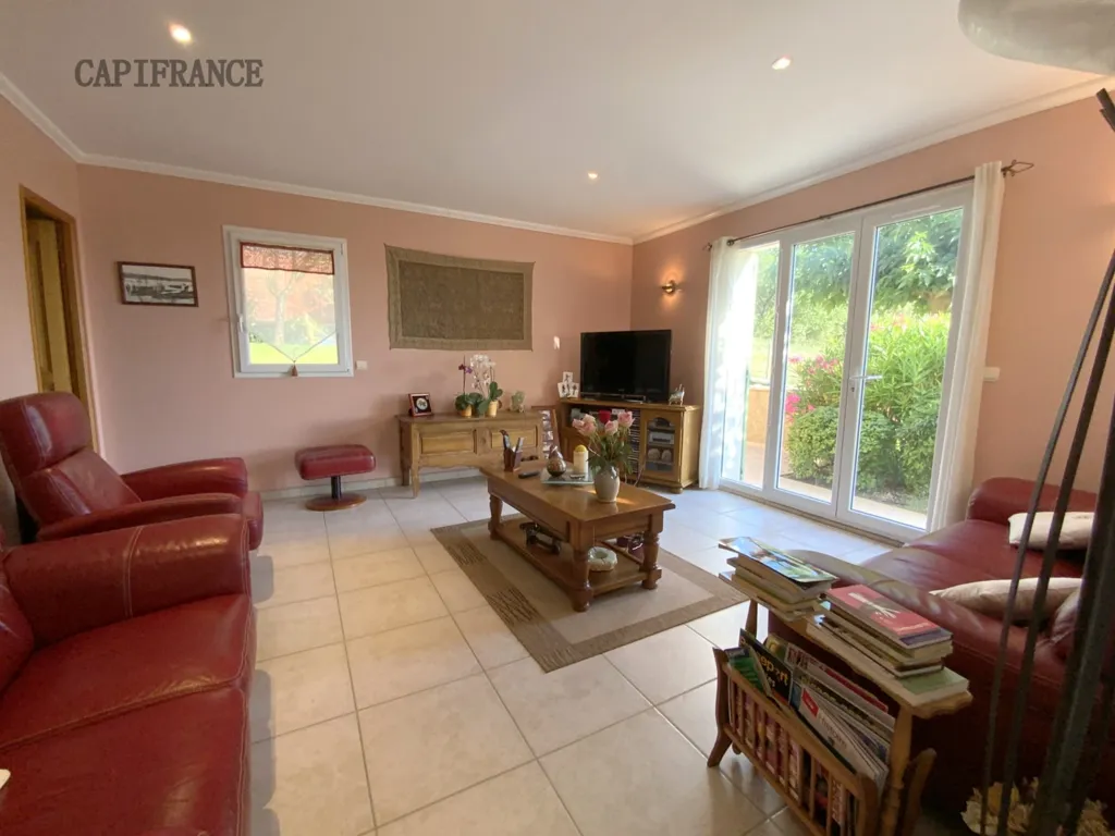 Soggiorno - Villa with Pool and View in Oraison