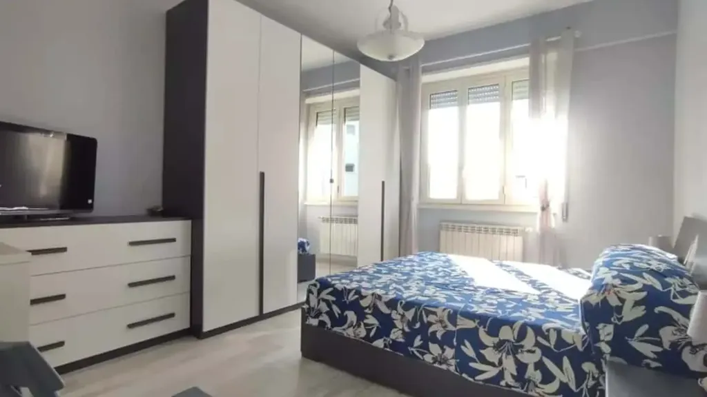 Chambres - Trilocale with Balcony in Rome