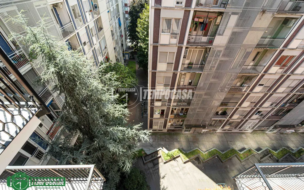 Jardín - Bright 2-Bedroom Apartment with Balcony in Milan