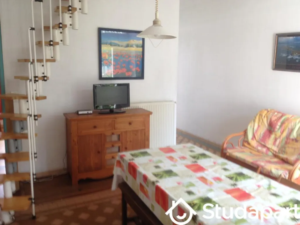 Séjour - Chambre en Colocation avec Jardin à La Rochelle
