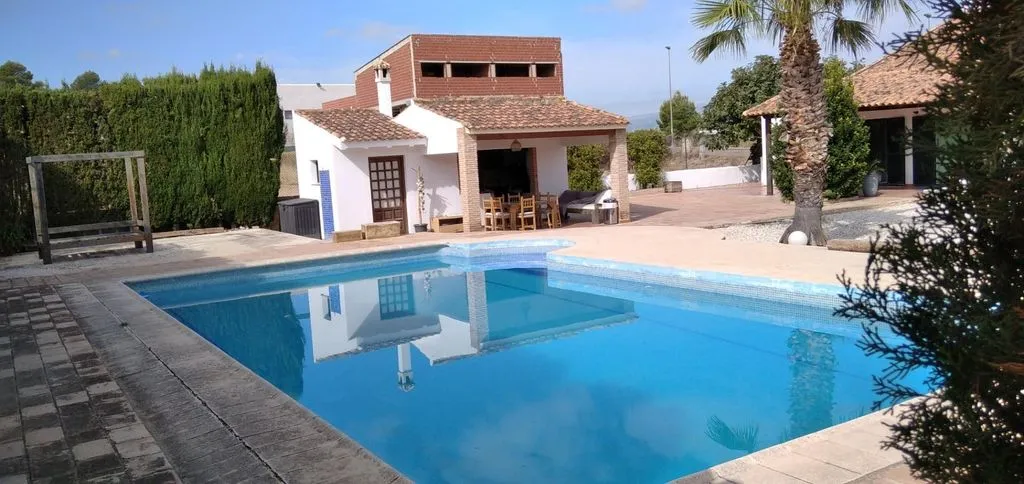 Piscina - Luxury House with Pool in Calasparra