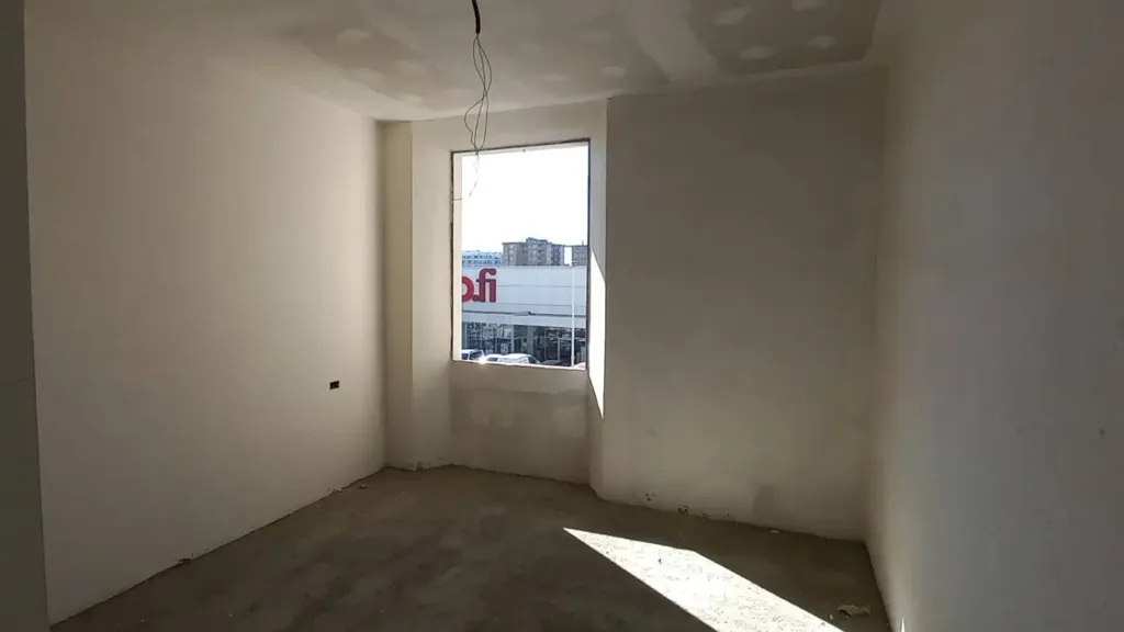 Pièces - Newly Built Apartment with Balcony in Florence