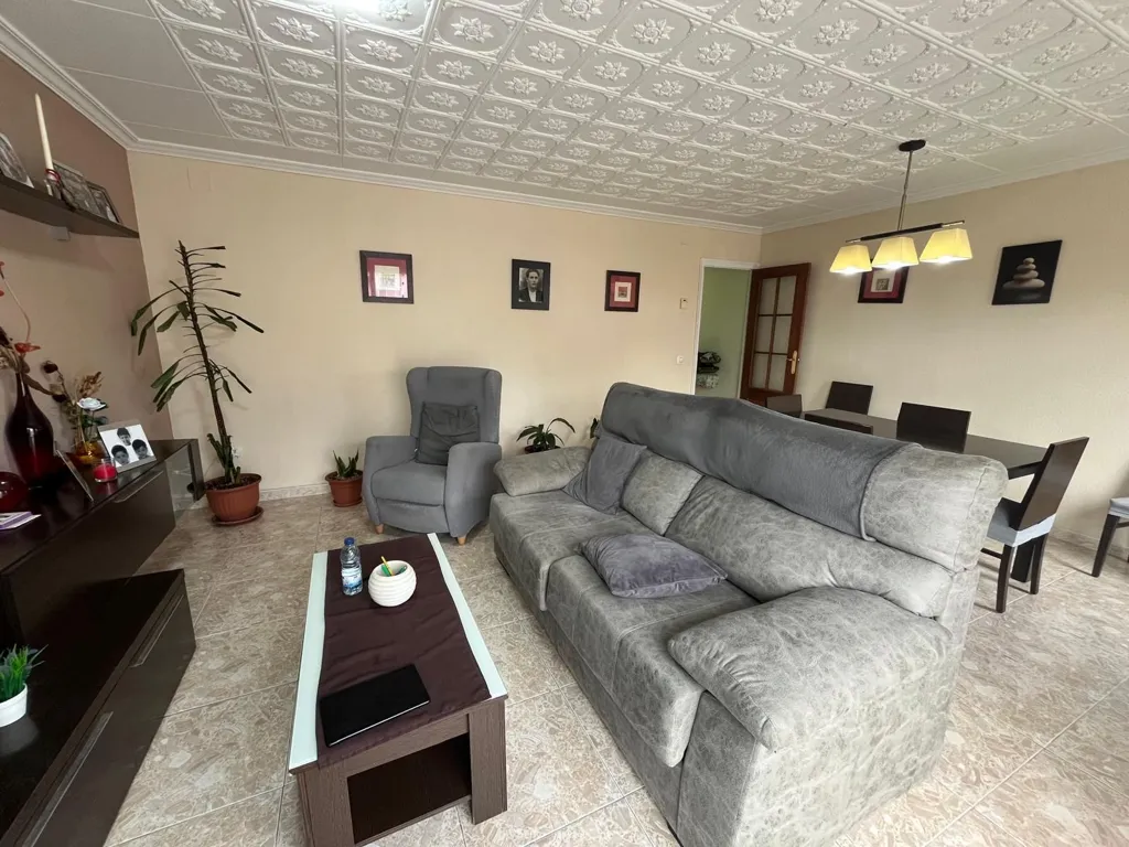 Séjour - Spacious Flat with Balcony in Roses