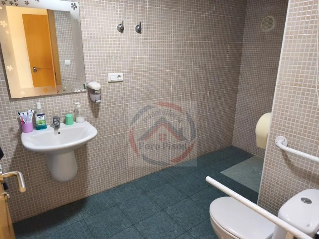 Operational Elderly Care Villa near Xàtiva