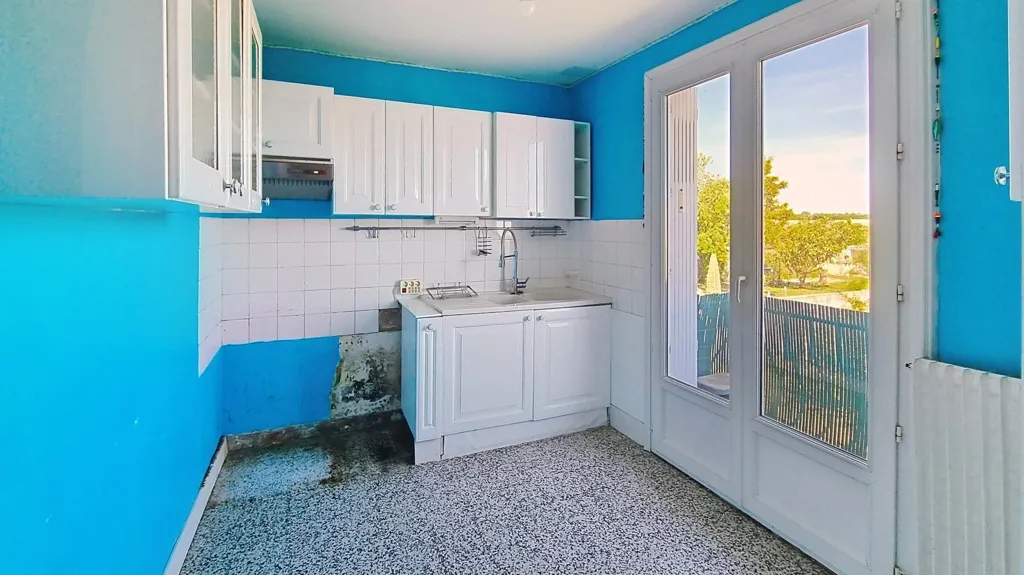 Cucina - House with Divisible Land in La Jarne