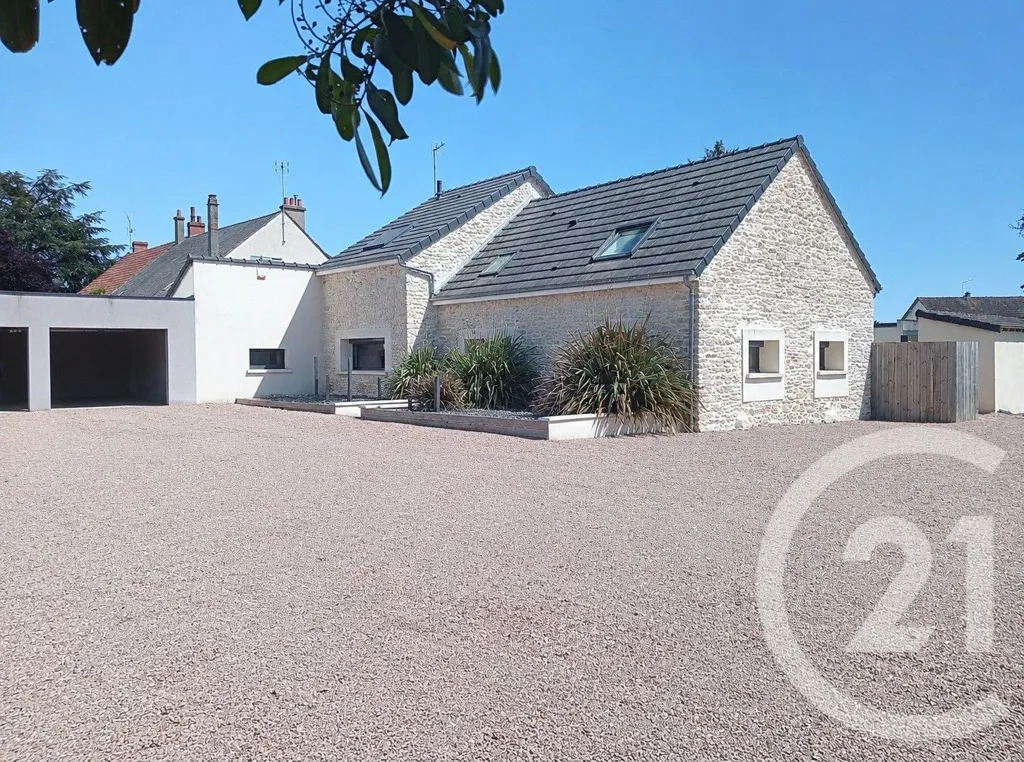 Extérieur - Villa Rénovée avec Piscine à Beffes