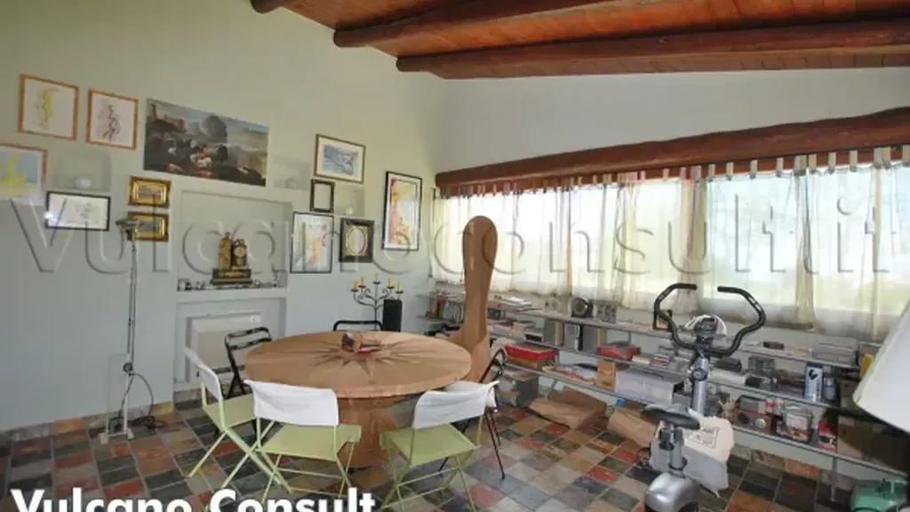 Salle à manger - Rustic Villa with Garden in Lipari