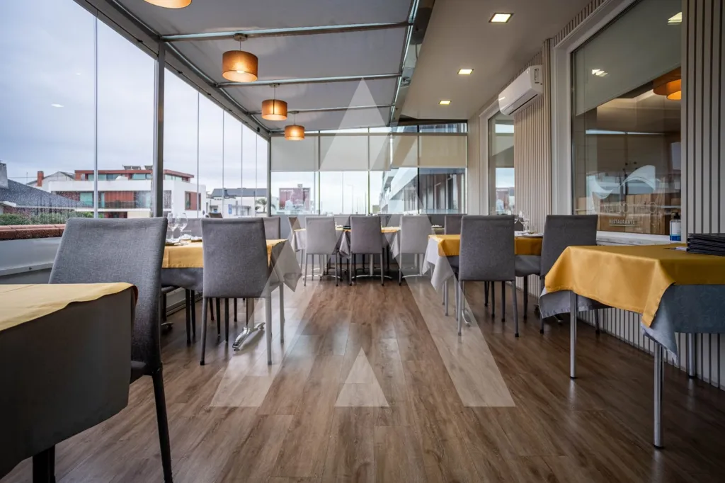 Söögituba - Established Restaurant with Sea View in Costa Nova