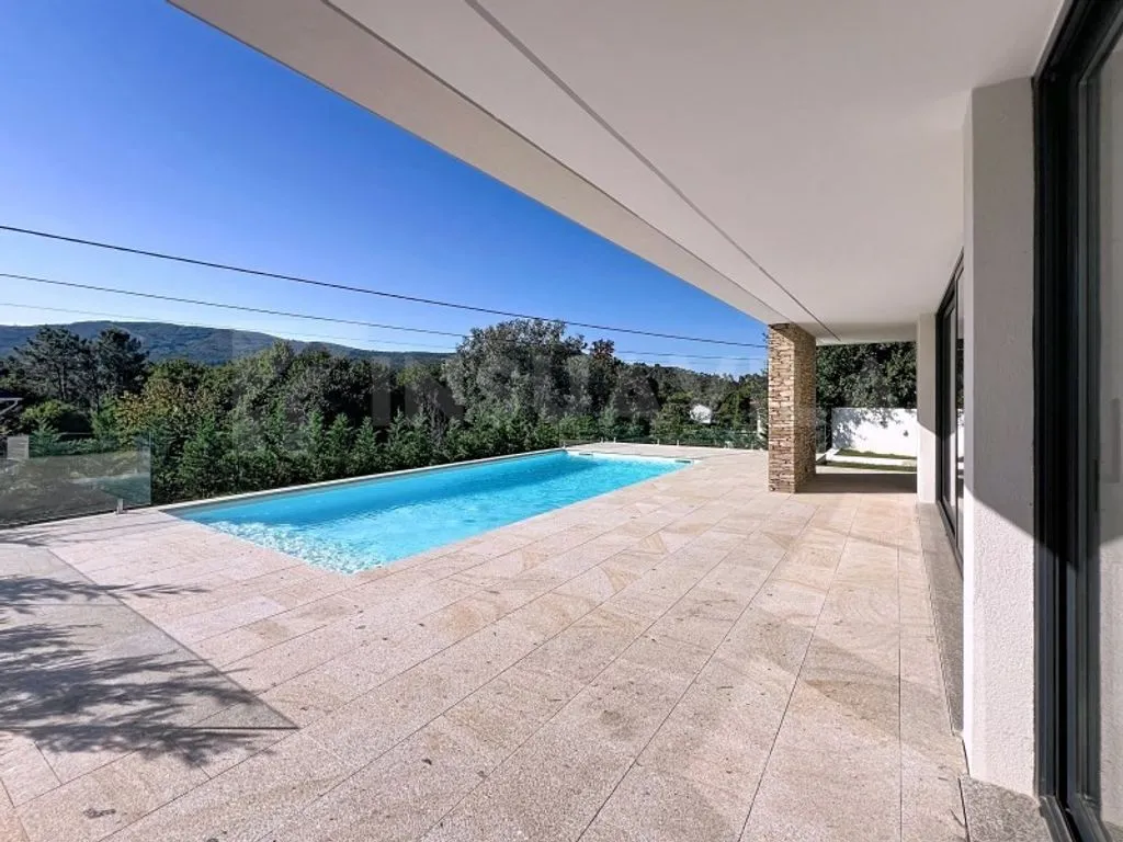 Bassein - Modern Villa with Pool in Vila Nova de Cerveira