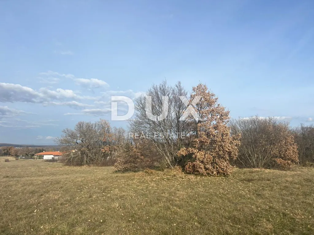 Aed - Building Plot with Nature View in Istra, Labin