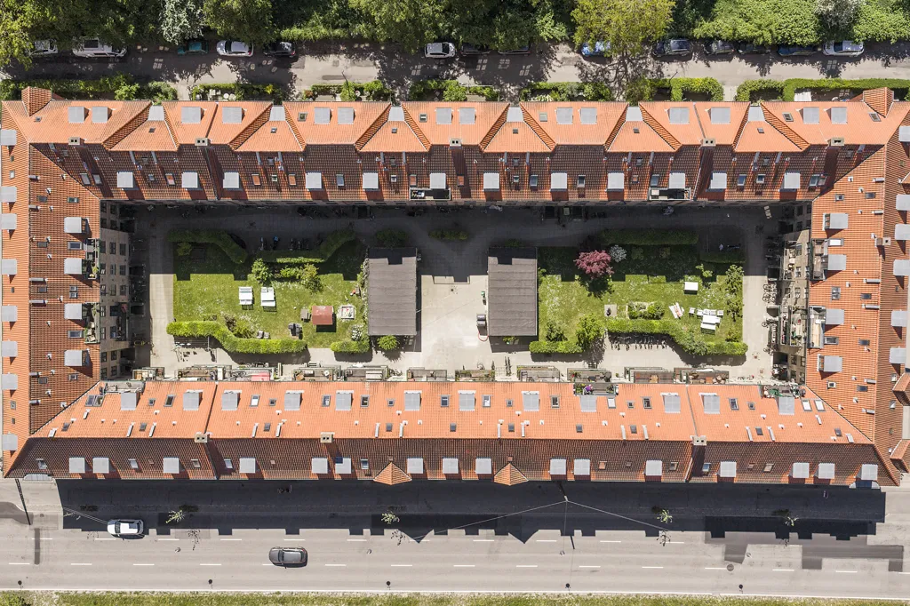 Vue aérienne - Classic Flat with Light near Reunification Square